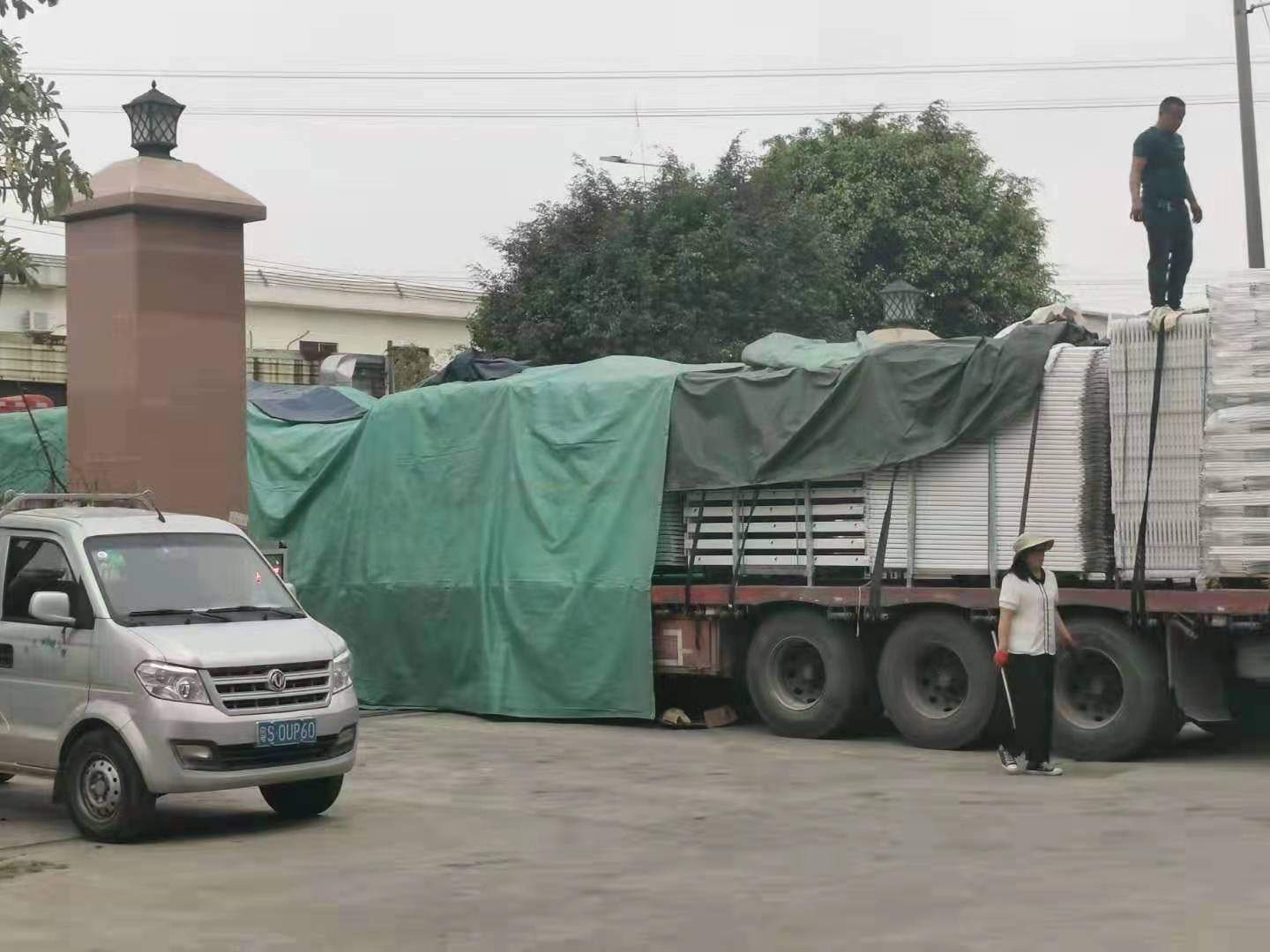 東莞鐵床廠材料的進(jìn)貨過(guò)程 東莞鐵床廠材料的進(jìn)貨過(guò)程